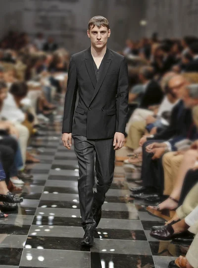 Look 32